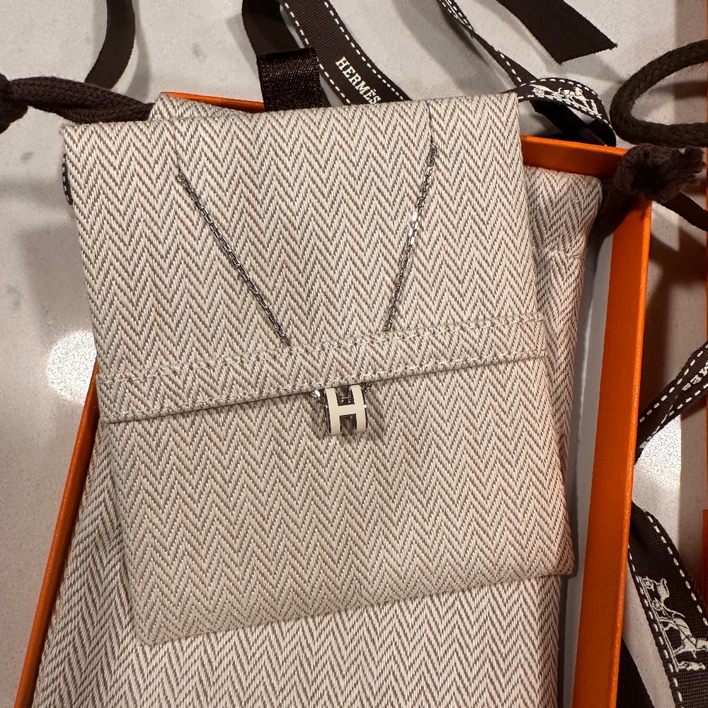 *Giftable* HERMES Mini Pop H Pendant Necklace Blanc White PHW